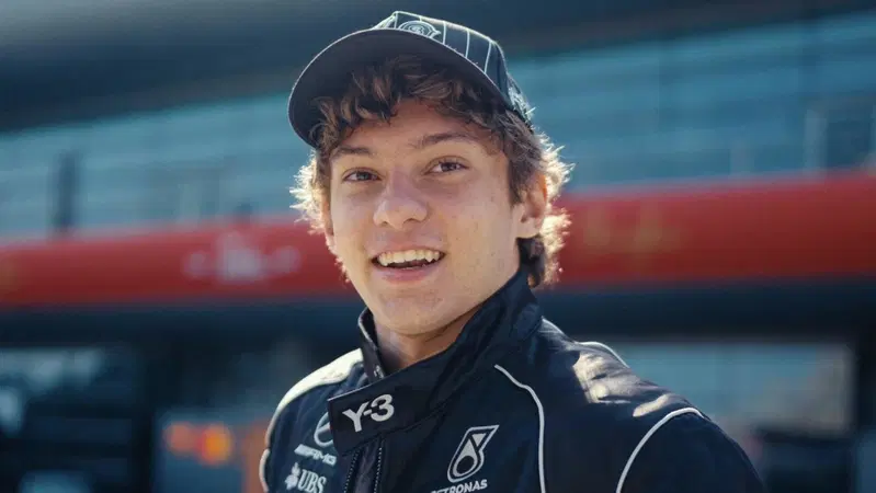 F1. &ldquo;Contro Ferrari non sar&agrave; facile&rdquo;: Andrea Kimi Antonelli teme la Rossa. E della possibilit&agrave; di vincere il mondiale con la Mercedes dice&hellip;