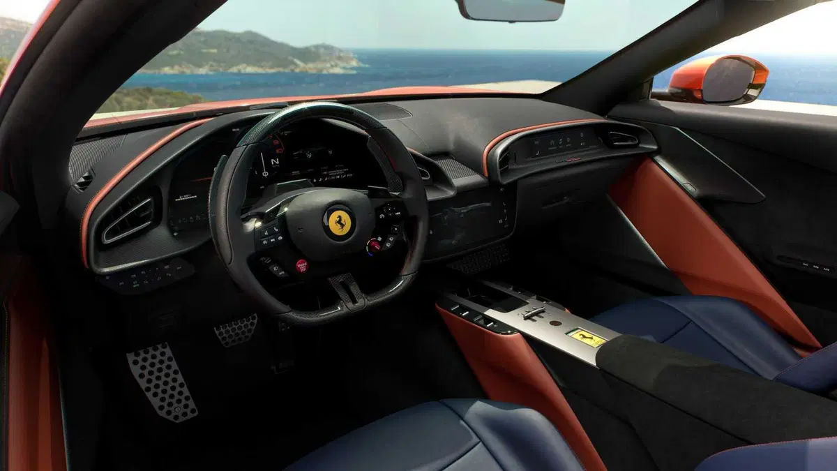 Ferrari Amalfi Spider 2026: la spider V8 di Maranello, tra prestazioni e cielo aperto [VIDEO] (10)
