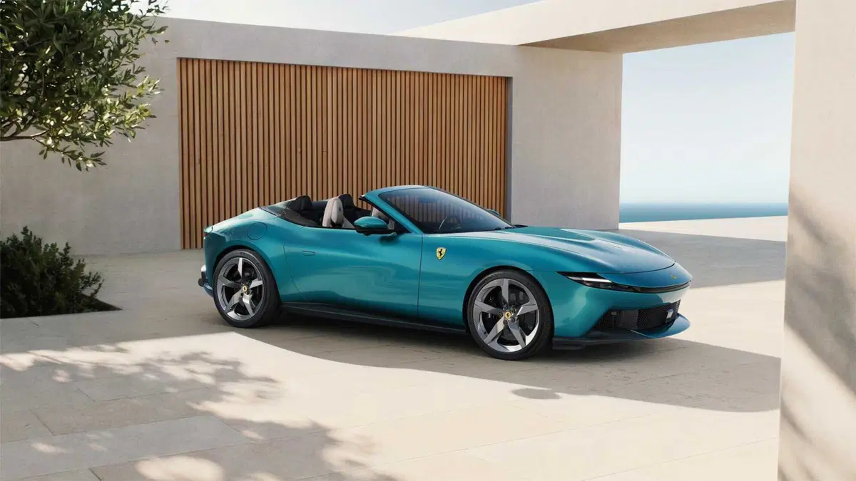 Ferrari Amalfi Spider 2026: la spider V8 di Maranello, tra prestazioni e cielo aperto [VIDEO] (2)