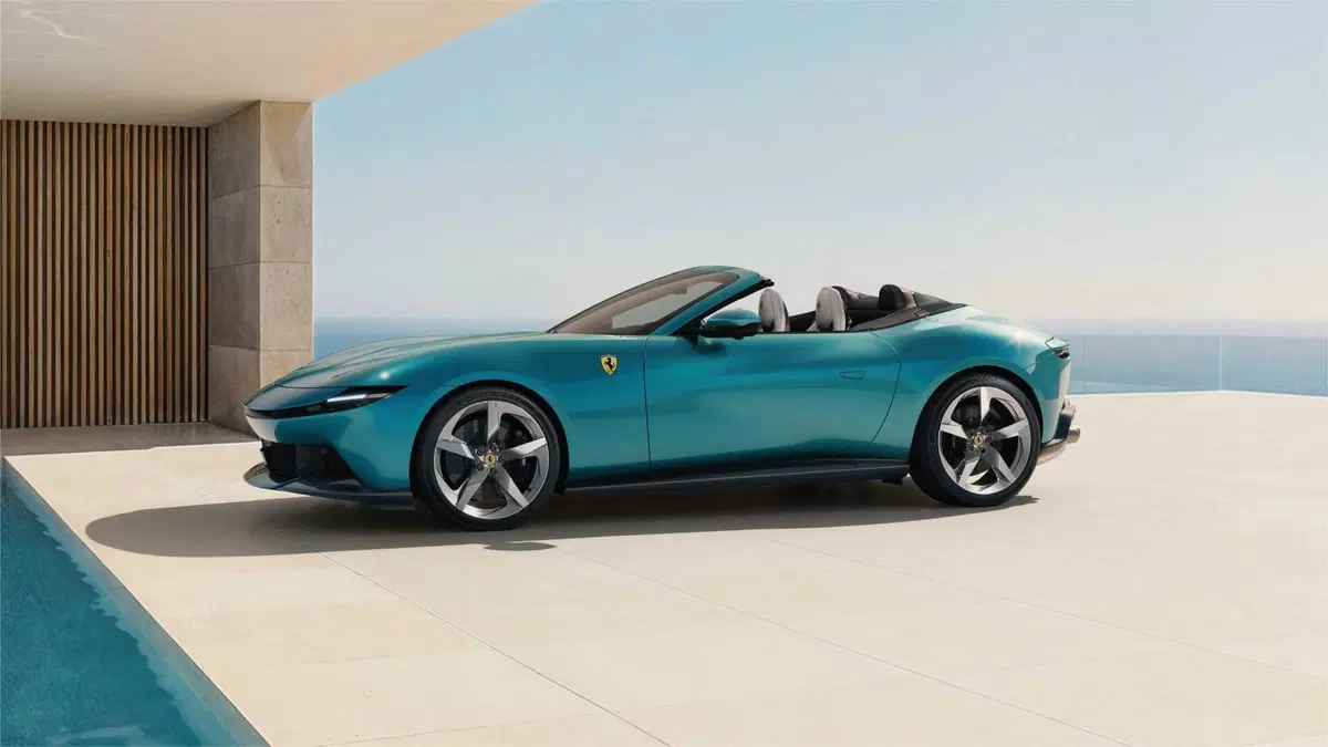 Ferrari Amalfi Spider 2026: la spider V8 di Maranello, tra prestazioni e cielo aperto [VIDEO] (3)