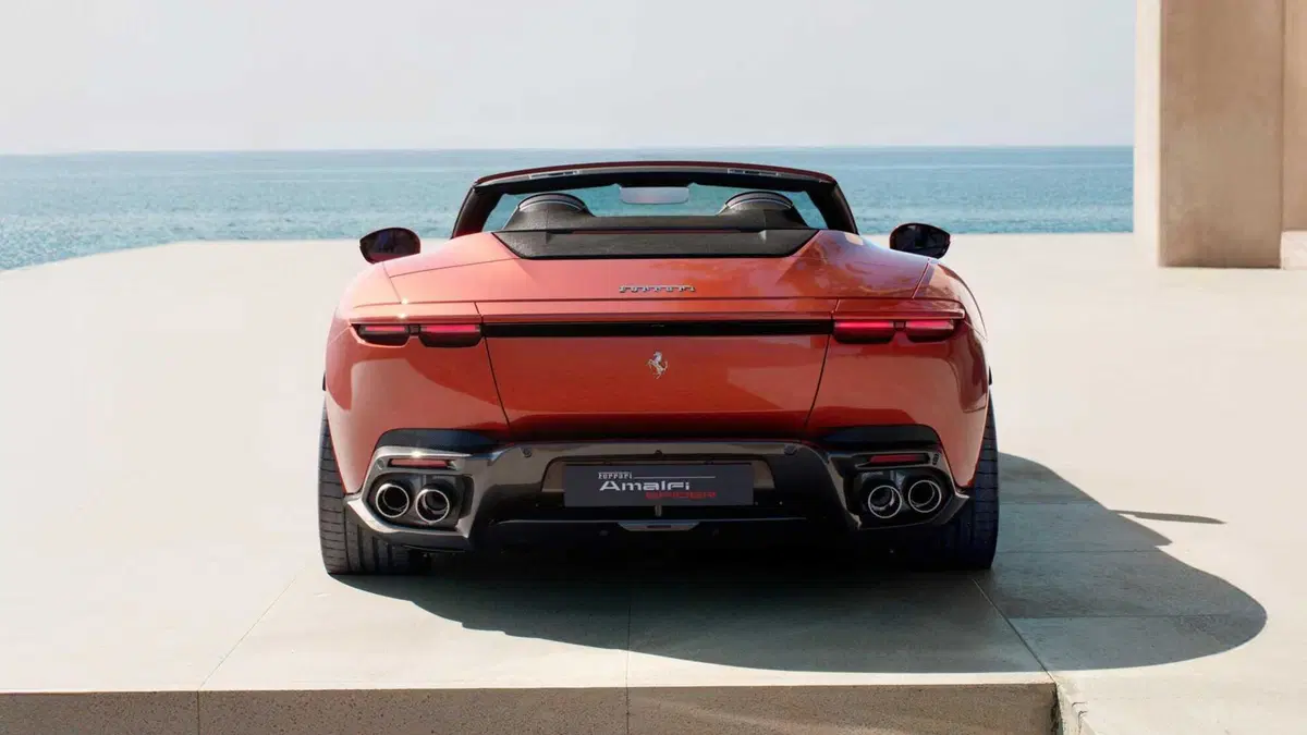 Ferrari Amalfi Spider 2026: la spider V8 di Maranello, tra prestazioni e cielo aperto [VIDEO] (7)