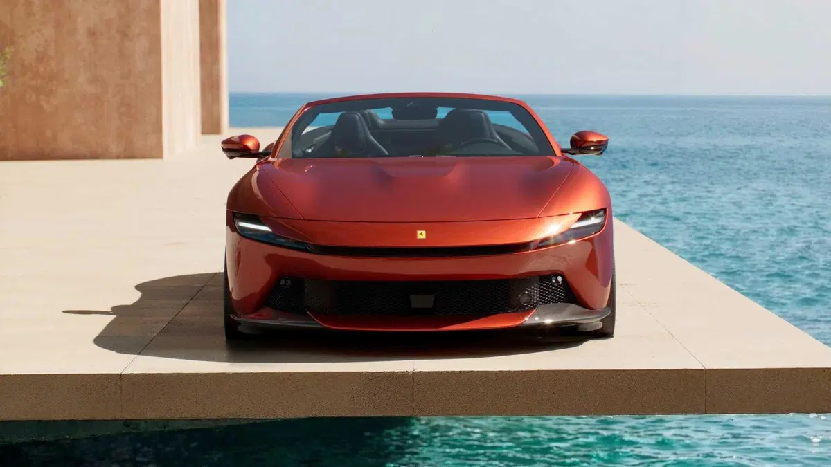 Ferrari Amalfi Spider 2026: la spider V8 di Maranello, tra prestazioni e cielo aperto [VIDEO] (11)