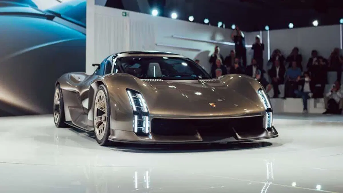 Porsche prepara una nuova hypercar: sarà l’erede della 918 Spyder? (7)
