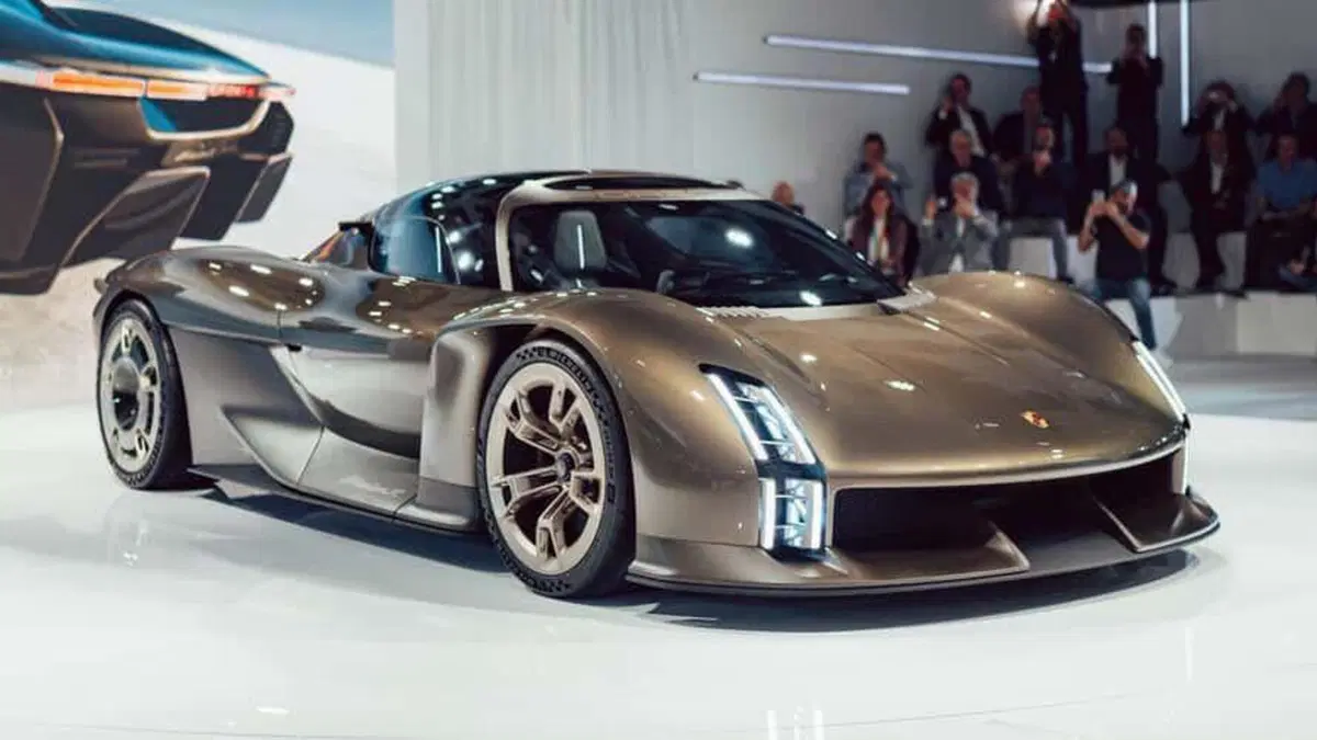 Porsche prepara una nuova hypercar: sarà l’erede della 918 Spyder? (8)