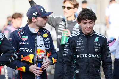 &ldquo;Antonelli pu&ograve; lottare per il titolo&rdquo;: Verstappen lo incorona, poi ammette: &ldquo;Mi diverto di pi&ugrave; fuori dalla F1&rdquo;