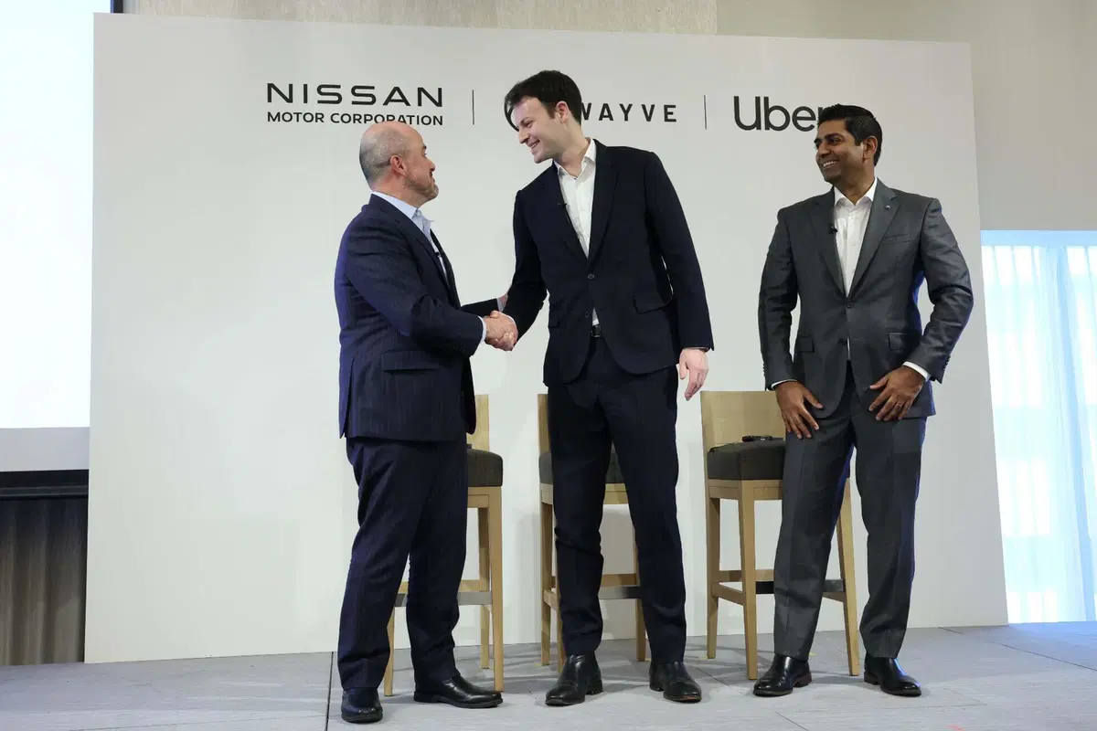 Robotaxi Nissan, Wayve, Uber: al via il progetto pilota a Tokyo con la Nissan LEAF autonoma (12)