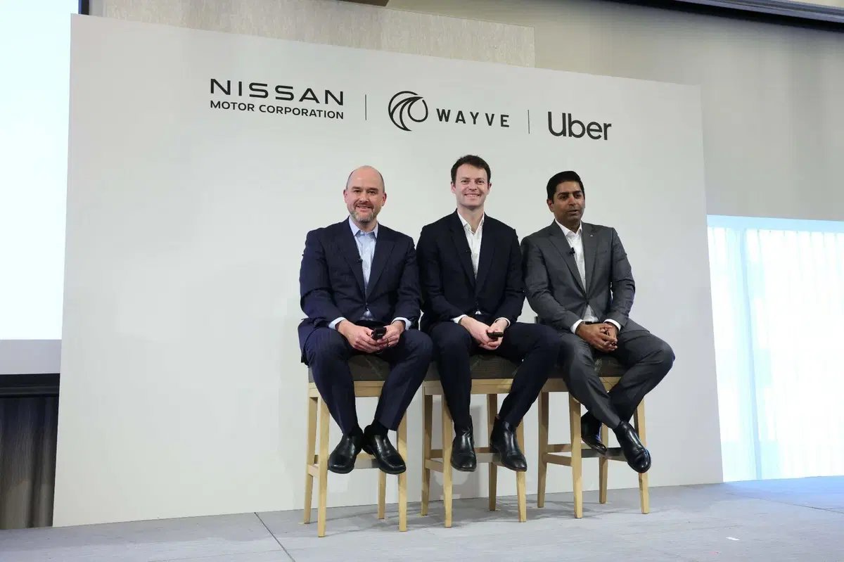 Robotaxi Nissan, Wayve, Uber: al via il progetto pilota a Tokyo con la Nissan LEAF autonoma (15)