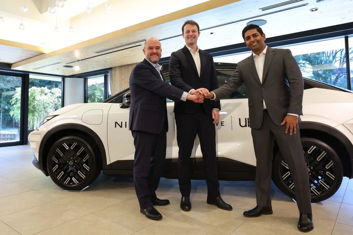Robotaxi Nissan, Wayve, Uber: al via il progetto pilota a Tokyo con la Nissan LEAF autonoma (18)