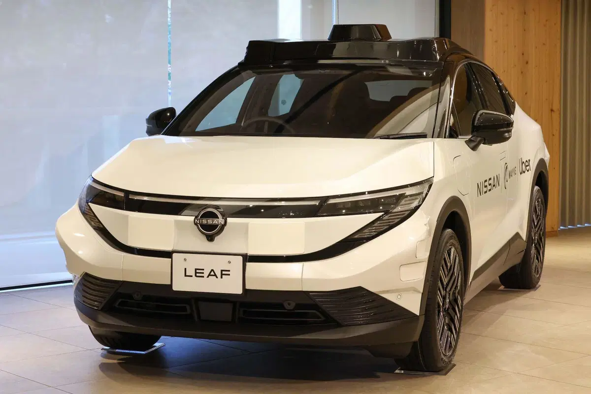 Robotaxi Nissan, Wayve, Uber: al via il progetto pilota a Tokyo con la Nissan LEAF autonoma (20)