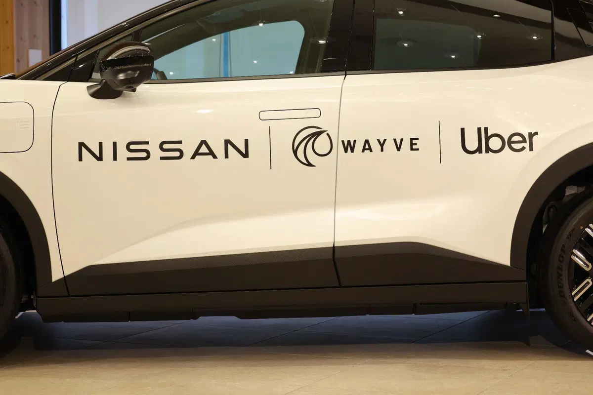 Robotaxi Nissan, Wayve, Uber: al via il progetto pilota a Tokyo con la Nissan LEAF autonoma (21)