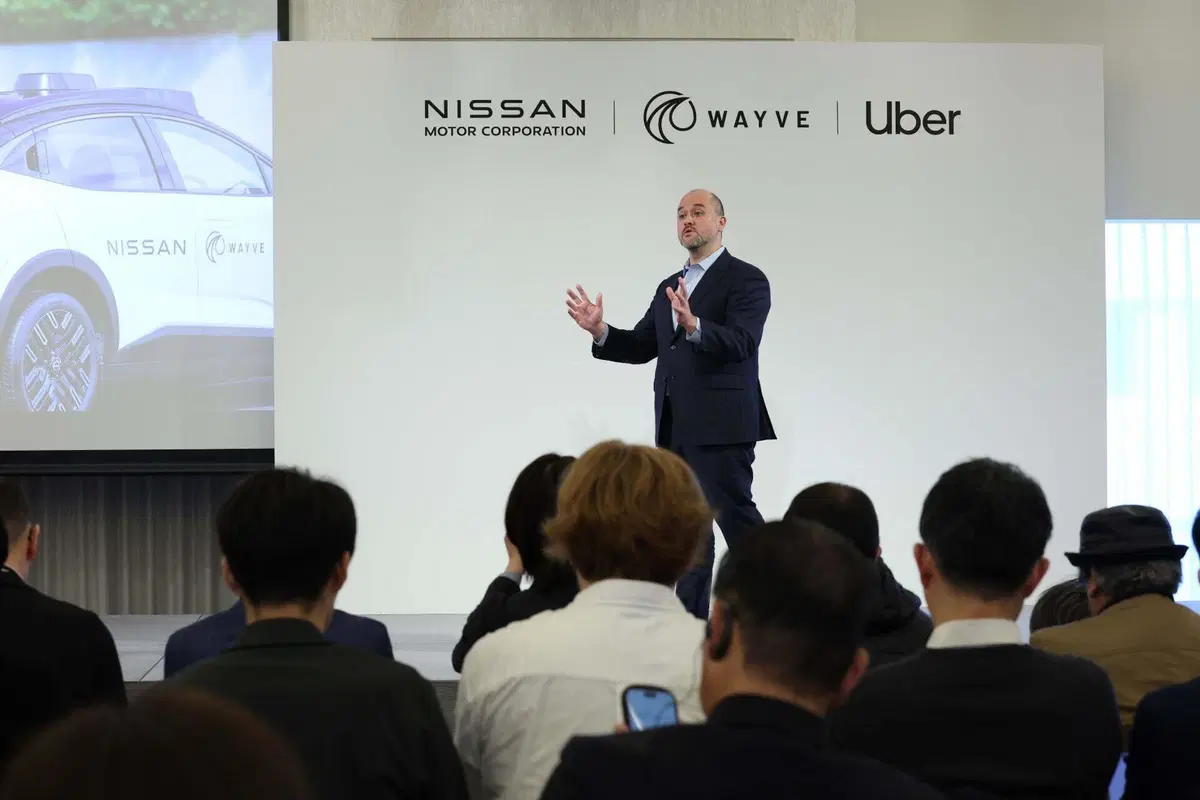 Robotaxi Nissan, Wayve, Uber: al via il progetto pilota a Tokyo con la Nissan LEAF autonoma (26)