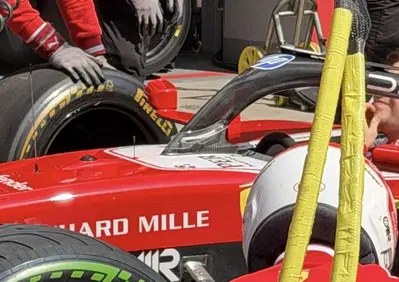 Ferrari, l’ala “Macarena” è già un flop? Il test in Cina finisce subito, ma sulla SF-26 spunta un’altra novità