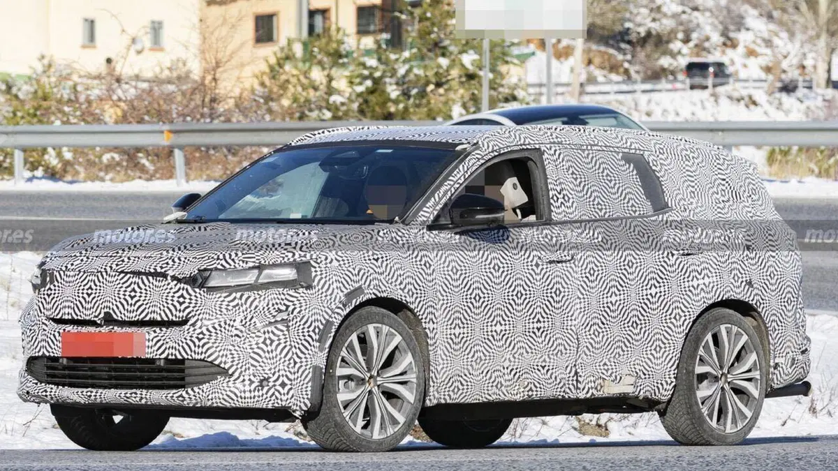 Renault Austral ed Espace 2026: il nuovo motore ibrido E-Tech punta su efficienza e tecnologia (7)