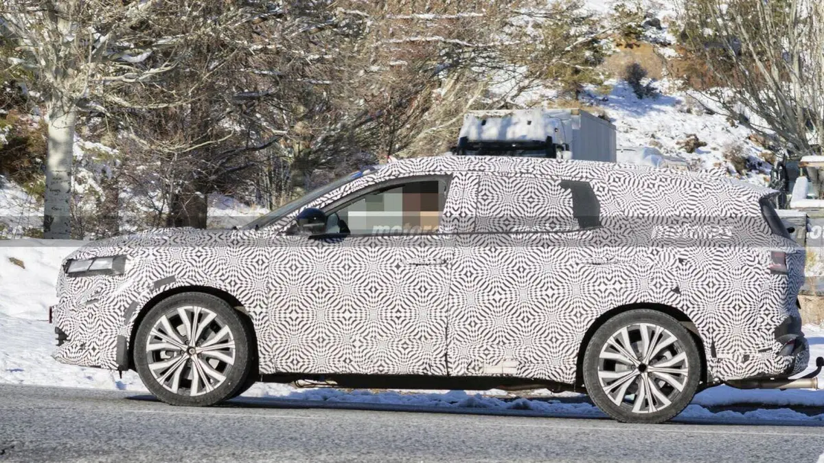 Renault Austral ed Espace 2026: il nuovo motore ibrido E-Tech punta su efficienza e tecnologia (9)