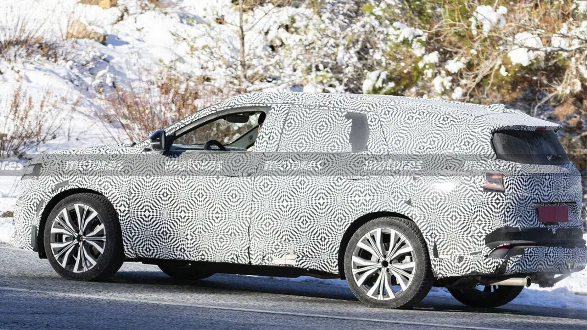 Renault Austral ed Espace 2026: il nuovo motore ibrido E-Tech punta su efficienza e tecnologia (11)