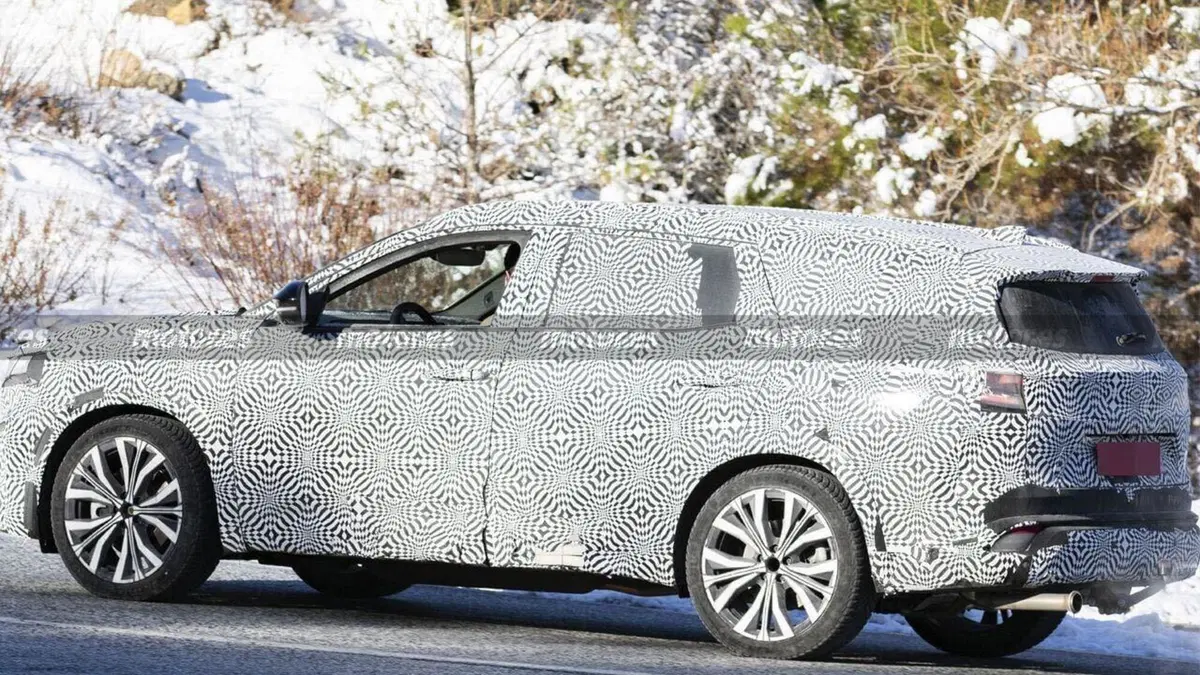 Renault Austral ed Espace 2026: il nuovo motore ibrido E-Tech punta su efficienza e tecnologia (12)