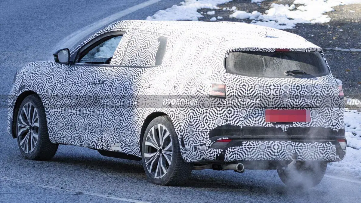 Renault Austral ed Espace 2026: il nuovo motore ibrido E-Tech punta su efficienza e tecnologia (14)