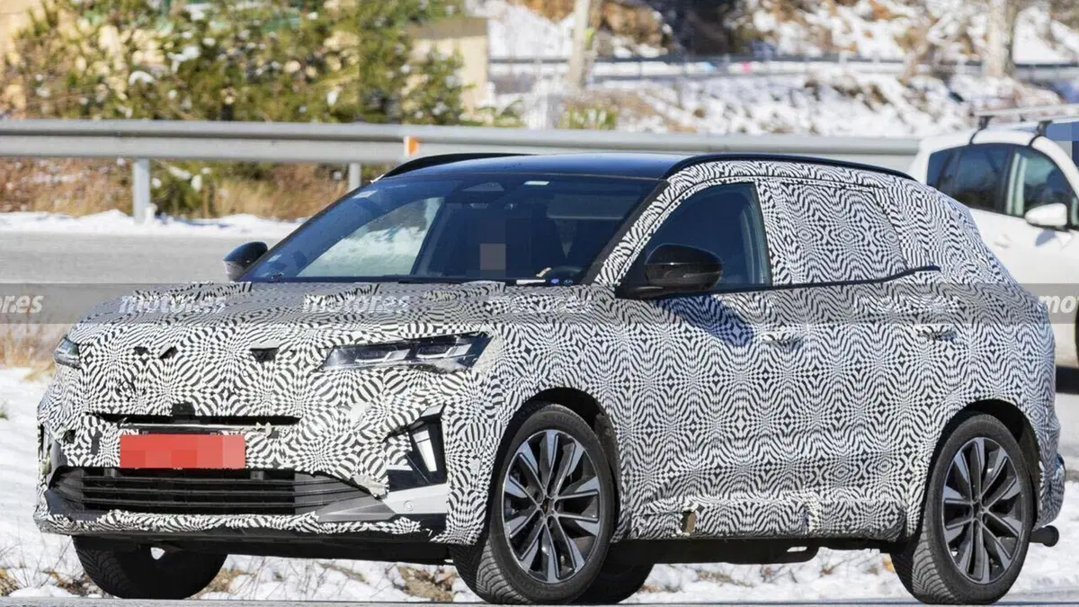 Renault Austral ed Espace 2026: il nuovo motore ibrido E-Tech punta su efficienza e tecnologia (19)