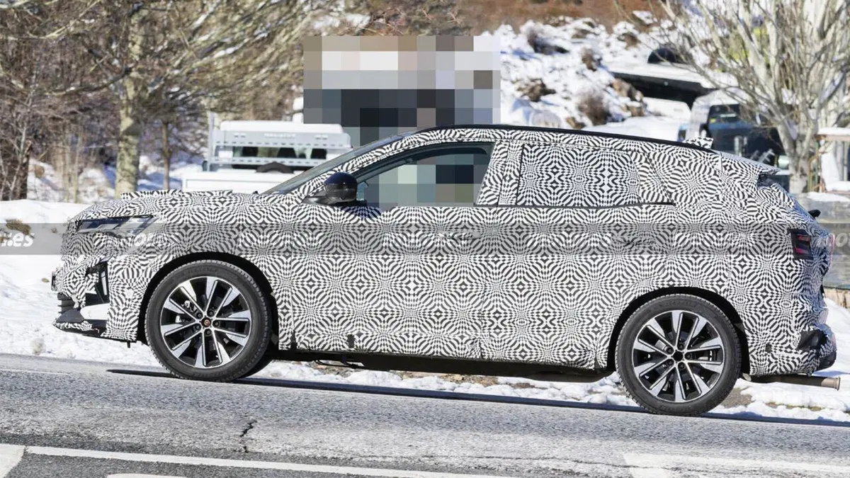 Renault Austral ed Espace 2026: il nuovo motore ibrido E-Tech punta su efficienza e tecnologia (21)