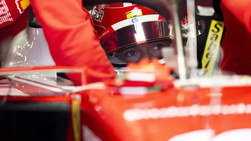 F1, Leclerc frustrato a Shanghai: &ldquo;Mercedes ancora un passo avanti, ma in gara possiamo recuperare&rdquo;