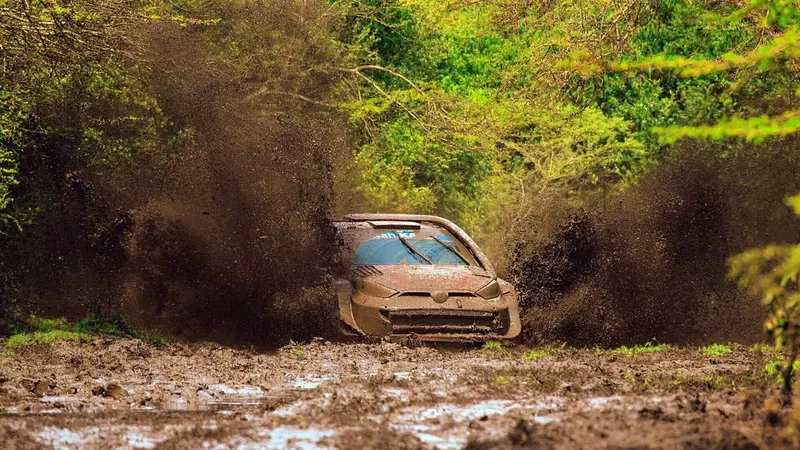 WRC26 #03 Kenya. D3. Raffica brutale di colpi di scena. Solberg e Ogier KO, Katsuta al comando [VIDEO]