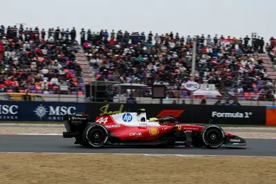 Polemica per bagarre Ferrari in Cina? Vasseur: "Lasciar correre i piloti cos&igrave; &egrave; il modo migliore per crescere". E sugli aggiornamenti dice...