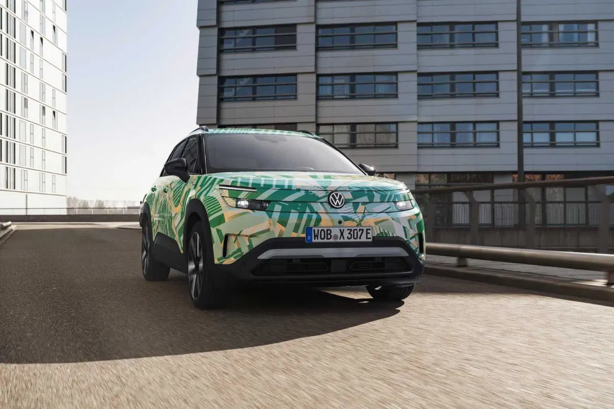 Volkswagen ID. Cross: il SUV elettrico compatto arriva su strada [VIDEO]