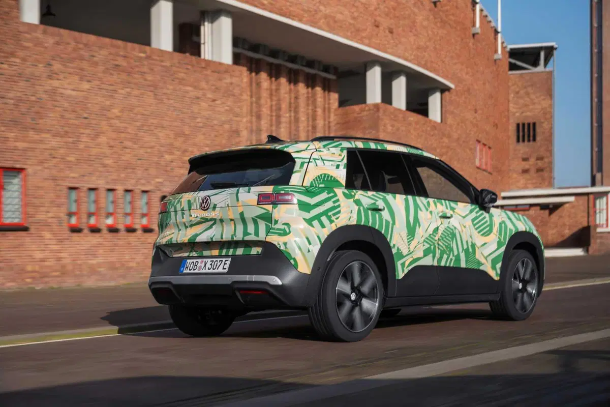 Volkswagen ID. Cross: il SUV elettrico compatto arriva su strada [VIDEO] (2)