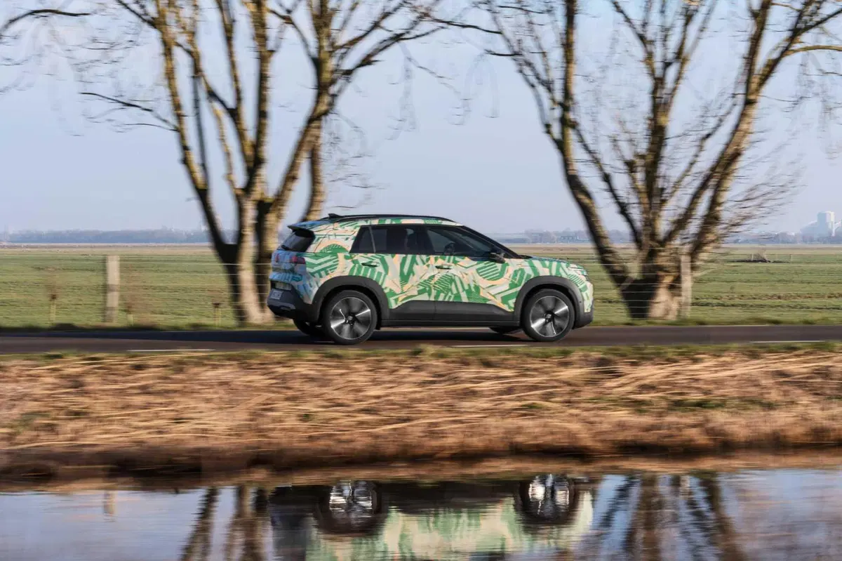 Volkswagen ID. Cross: il SUV elettrico compatto arriva su strada [VIDEO] (5)