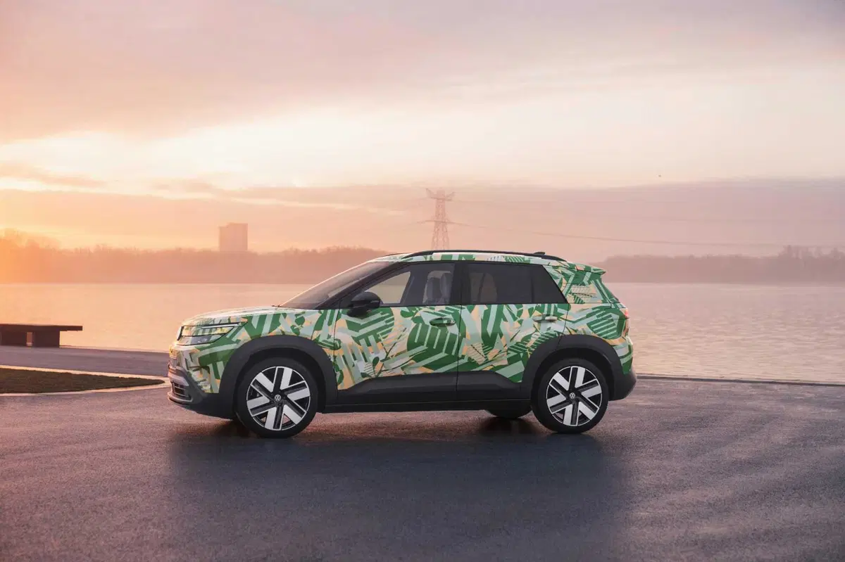 Volkswagen ID. Cross: il SUV elettrico compatto arriva su strada [VIDEO] (8)