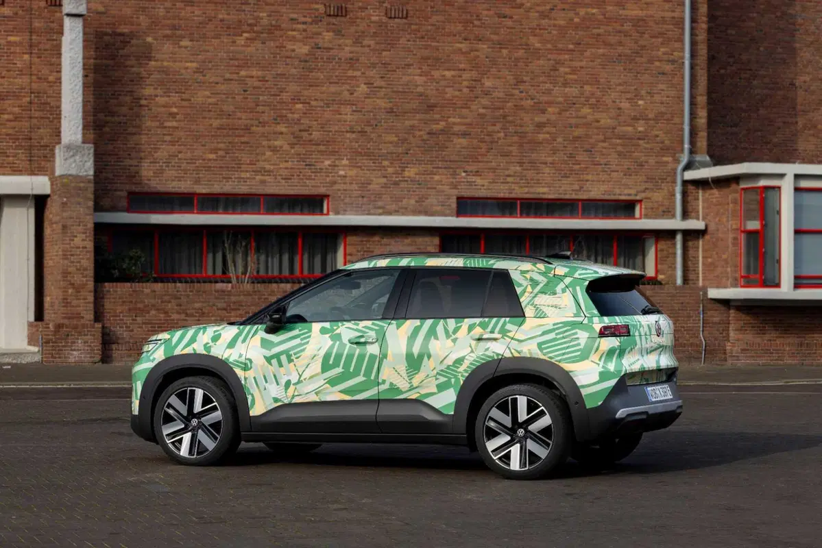 Volkswagen ID. Cross: il SUV elettrico compatto arriva su strada [VIDEO] (11)