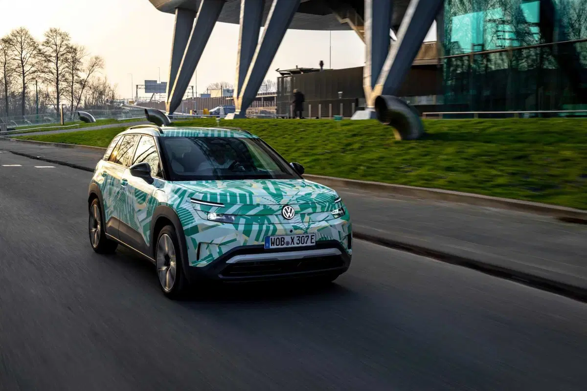 Volkswagen ID. Cross: il SUV elettrico compatto arriva su strada [VIDEO] (18)