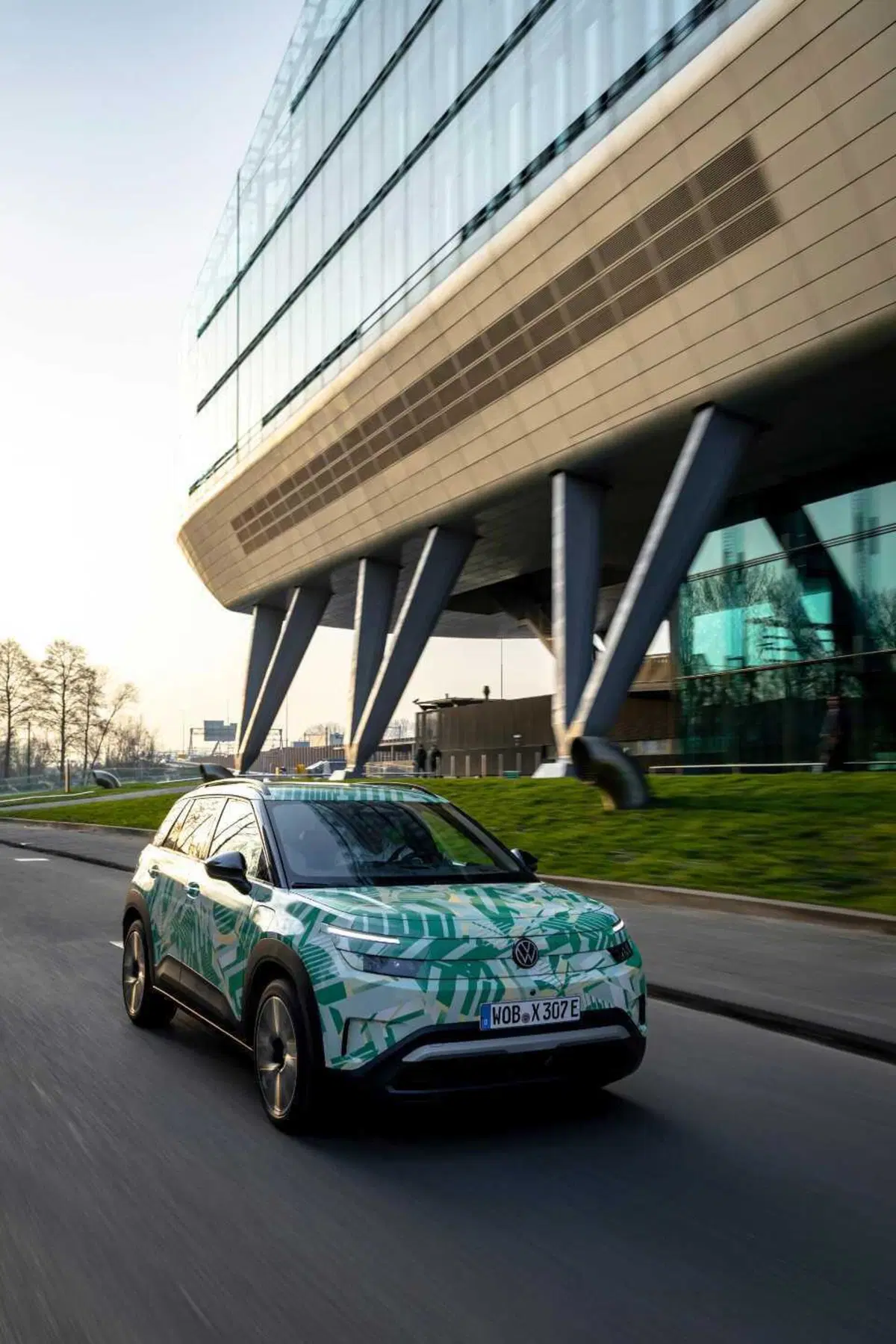 Volkswagen ID. Cross: il SUV elettrico compatto arriva su strada [VIDEO] (19)
