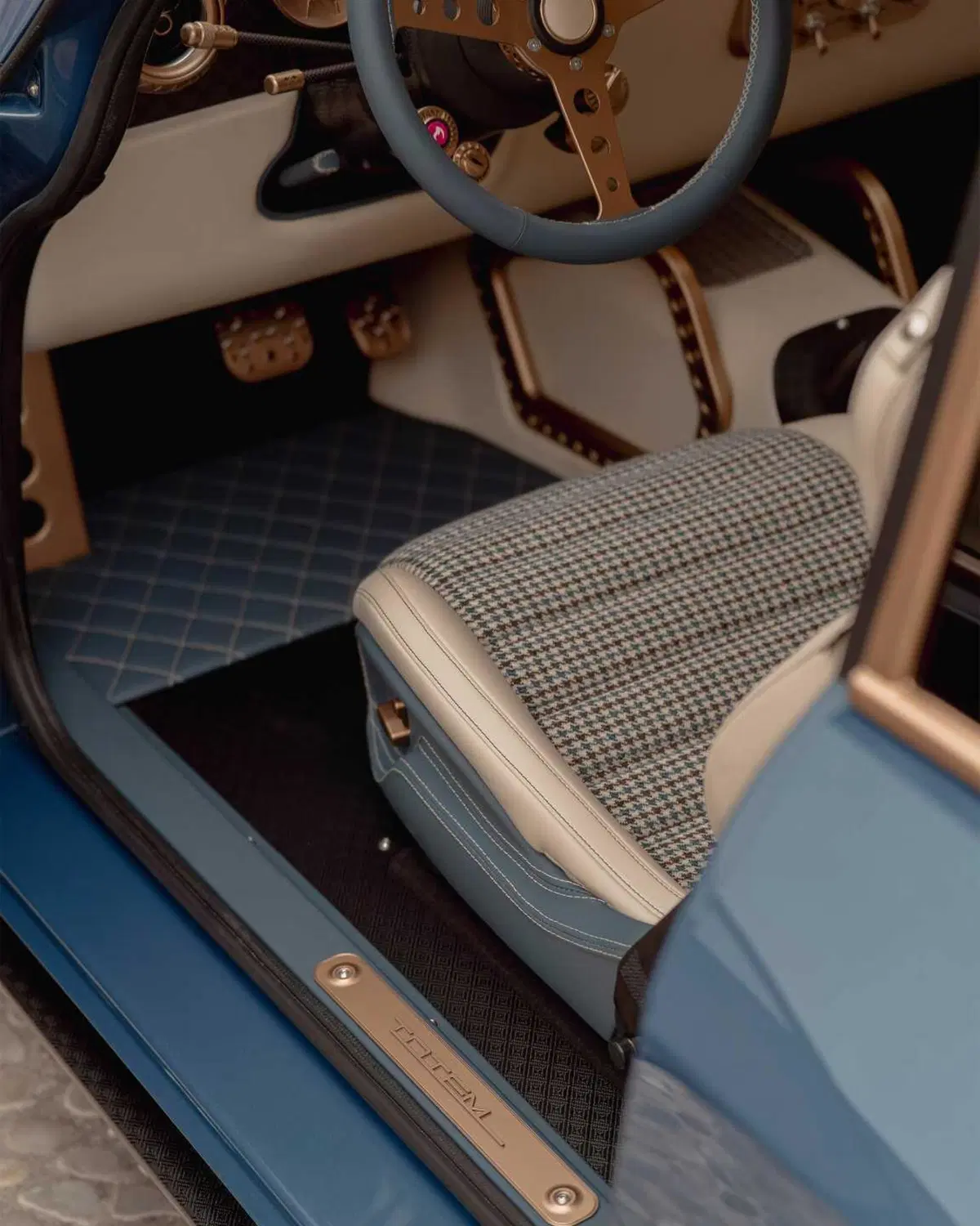 Totem Automobili svela la "Zeal01": la GT Electric numero 18 va in California (17)