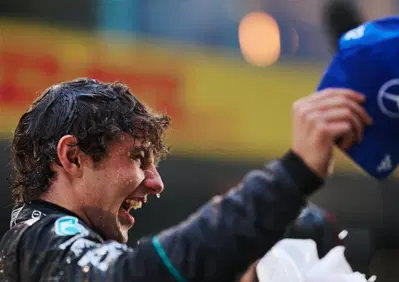 F1: Italia, il tuo campione è arrivato – le emozioni di Antonelli a Shanghai | Nuovo episodio del podcast Chicane