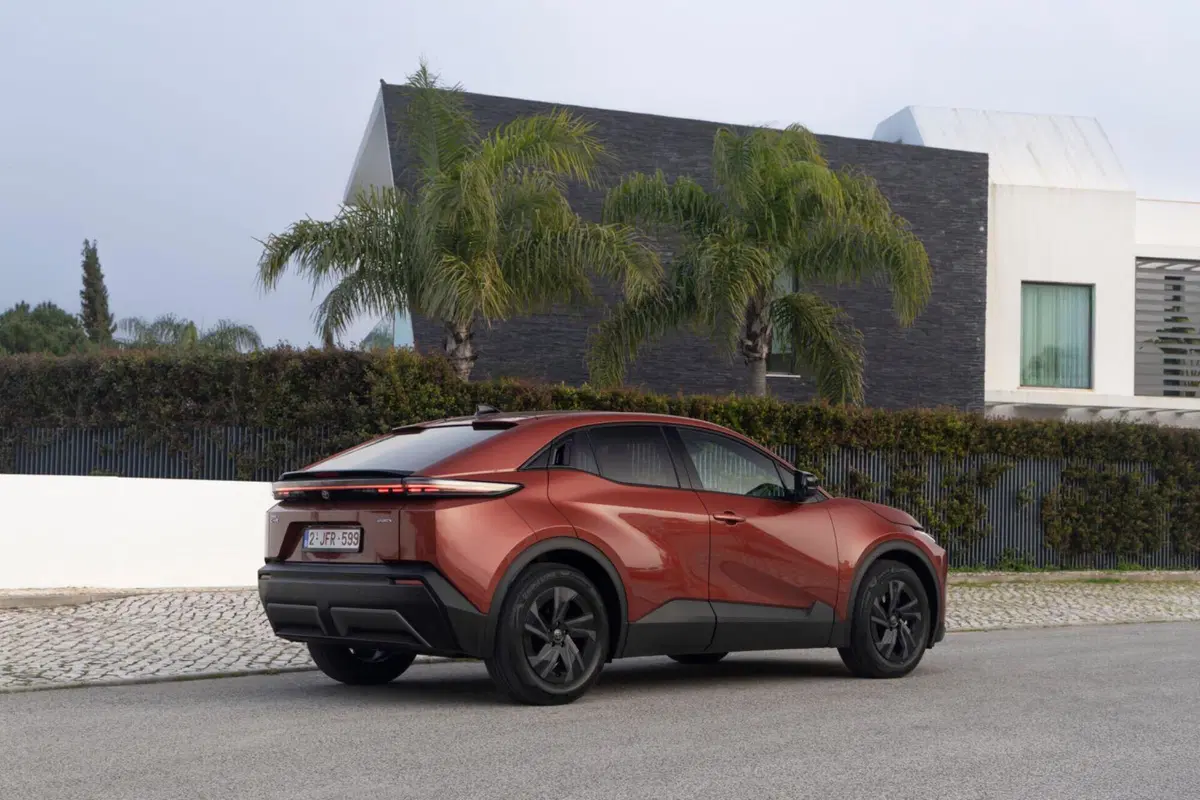 Toyota C-HR+: stesso nome, anima completamente diversa. Ecco il nuovo SUV elettrico | Prova su strada (12)