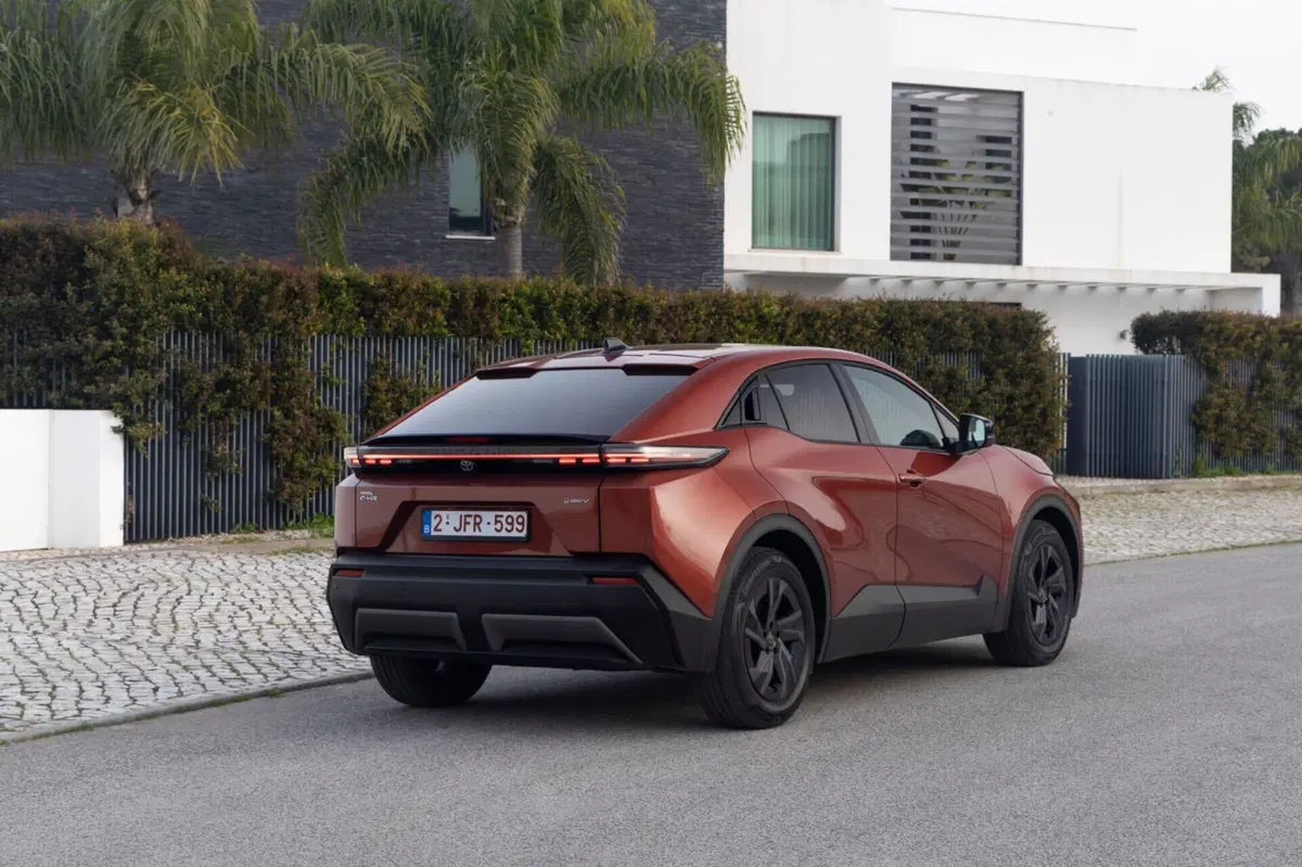 Toyota C-HR+: stesso nome, anima completamente diversa. Ecco il nuovo SUV elettrico | Prova su strada (13)