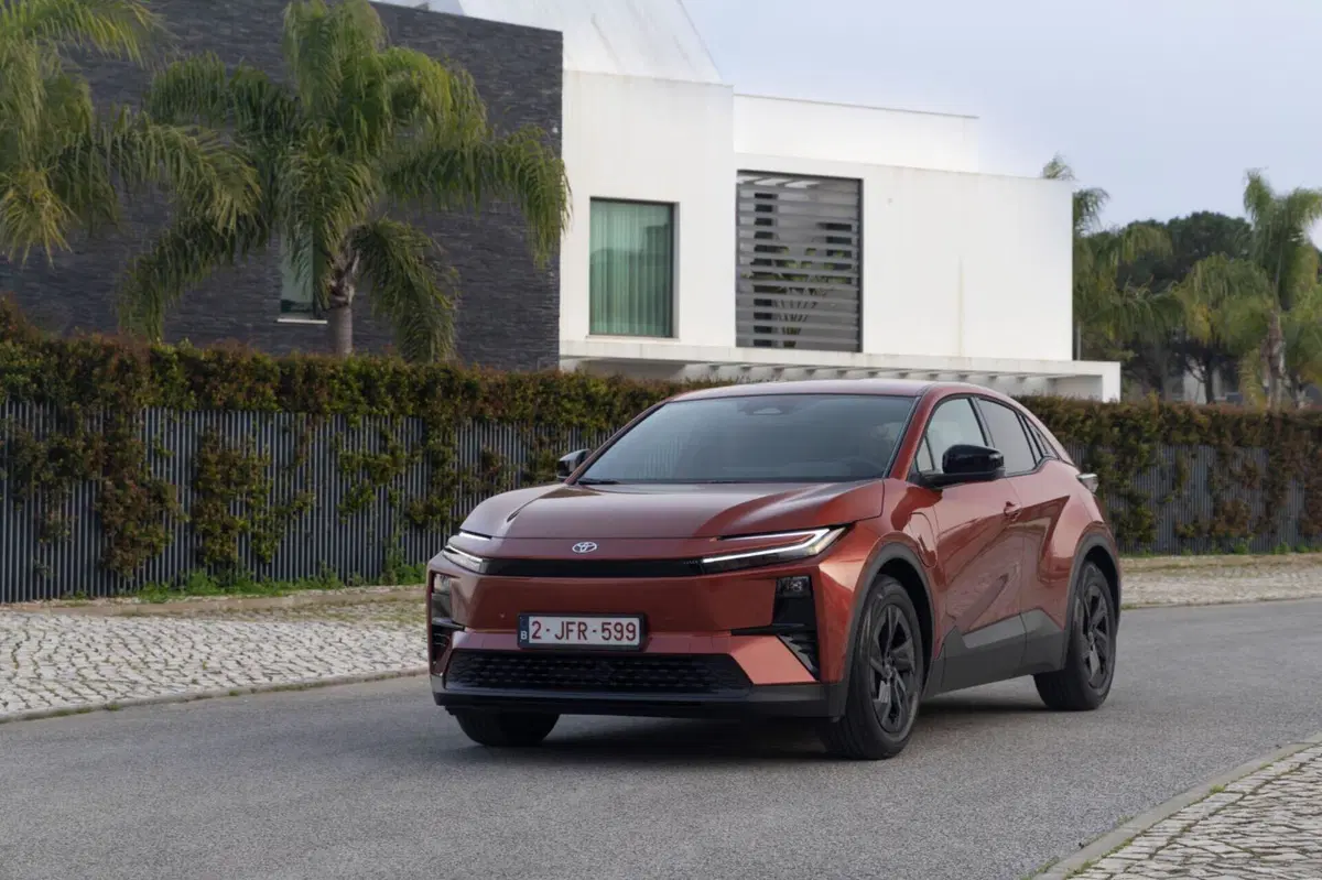 Toyota C-HR+: stesso nome, anima completamente diversa. Ecco il nuovo SUV elettrico | Prova su strada (20)
