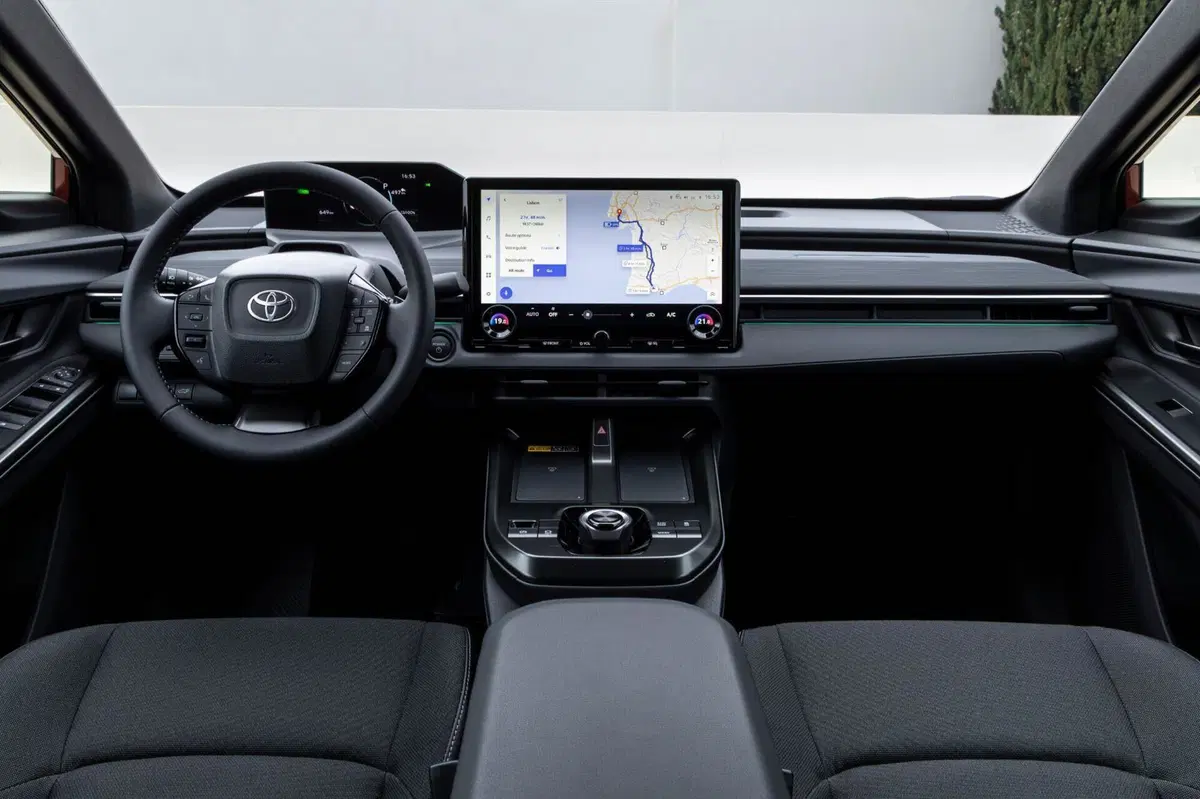 Toyota C-HR+: stesso nome, anima completamente diversa. Ecco il nuovo SUV elettrico | Prova su strada (23)