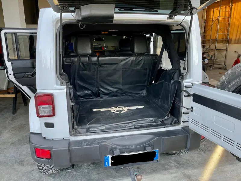 Jeep Wrangler Unlimited usata a Ancona (2)