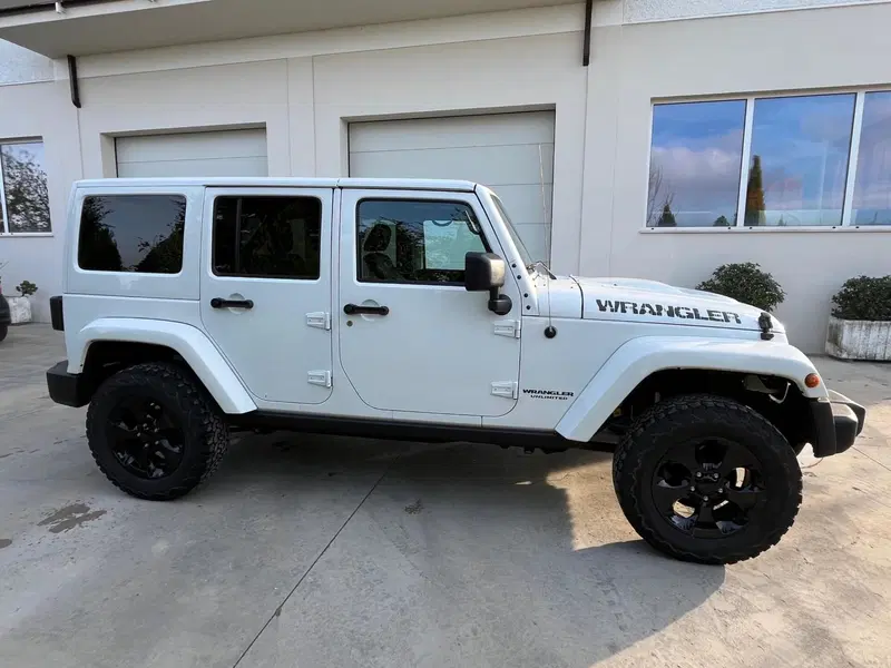 Jeep Wrangler Unlimited usata a Ancona