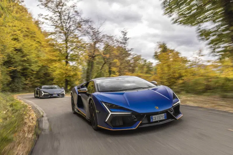 Lamborghini Revuelto