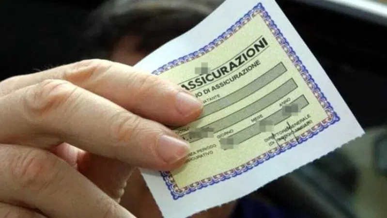 Telecamere ZTL contro le auto senza assicurazione: la stretta di Salvini che pu&ograve; cambiare tutto entro l'estate