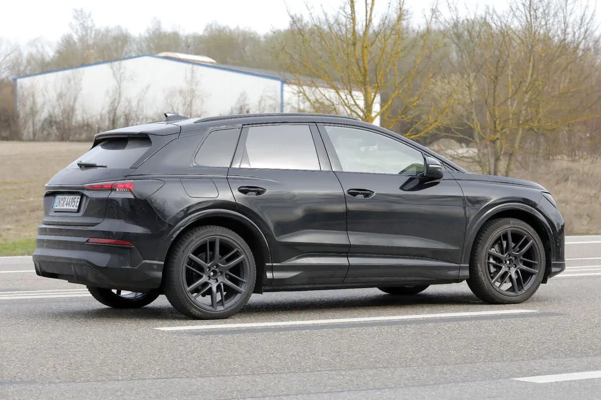 Audi Q4 2026, il restyling cambia più di quanto sembri: ecco tutte le novità (7)