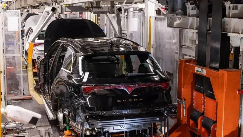 Cupra, il CEO Markus Haupt senza filtri: &ldquo;La concorrenza cinese? Non &egrave; equa. E all&rsquo;UE dico: i limiti CO2 da soli non bastano&rdquo;