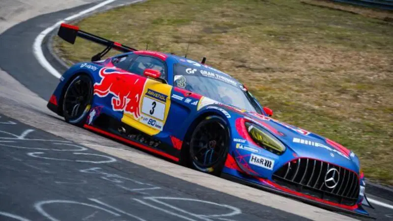 Clamoroso al N&uuml;rburgring! Max Verstappen vince la 4 Ore dell&rsquo;Inferno Verde al debutto con Mercedes, poi la squalifica: ecco perch&eacute;