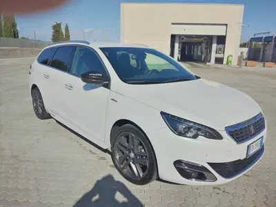 Peugeot 308 SW BlueHDi 120 S&amp;S EAT6 GT Line del 2016 usata a Sava