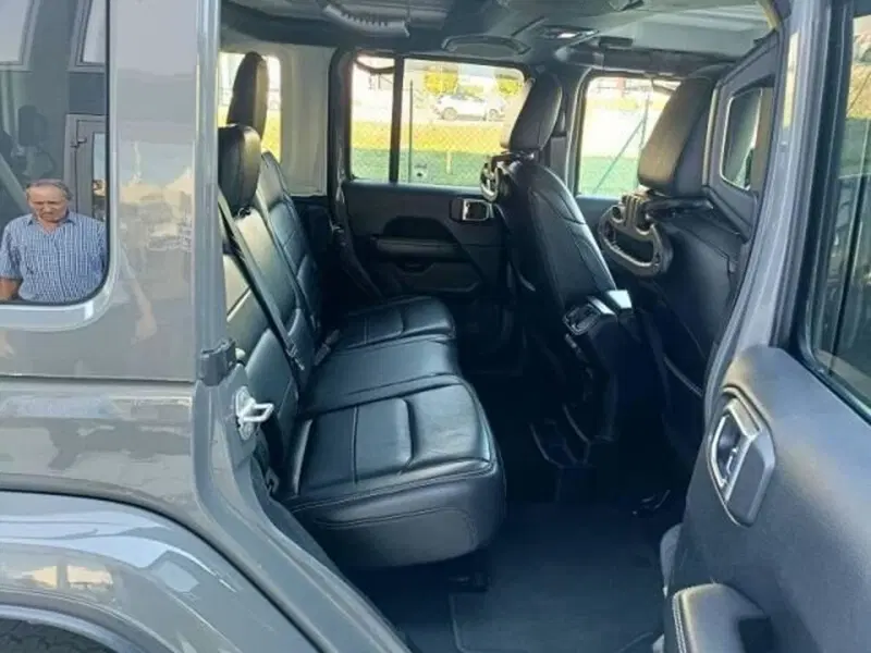 Jeep Wrangler usata a Catania (12)