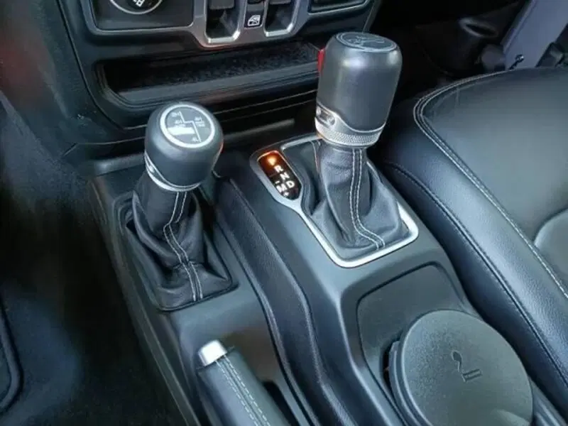 Jeep Wrangler usata a Catania (16)