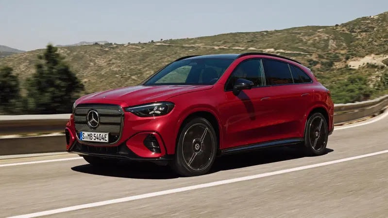 Mercedes GLC: la SUV pi&ugrave; venduta della stella diventa elettrica [VIDEO]